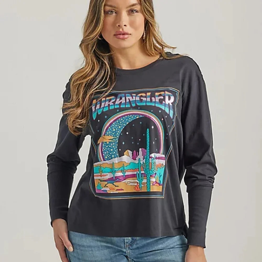 Wrangler Retro Women's Graphic LS Relaxed Tee in Black Beauty. Sz: Small